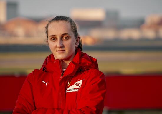 Ferrari, Maya Weug è la prima pilota donna a vestire i colori della Rossa Ferrari, Maya Weug è la prima pilota donna a vestire i colori della Rossa