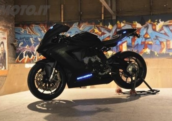 Una MV Agusta F3 675 in stile Batman per Justin Bieber Una MV Agusta F3 675 in stile Batman per Justin Bieber