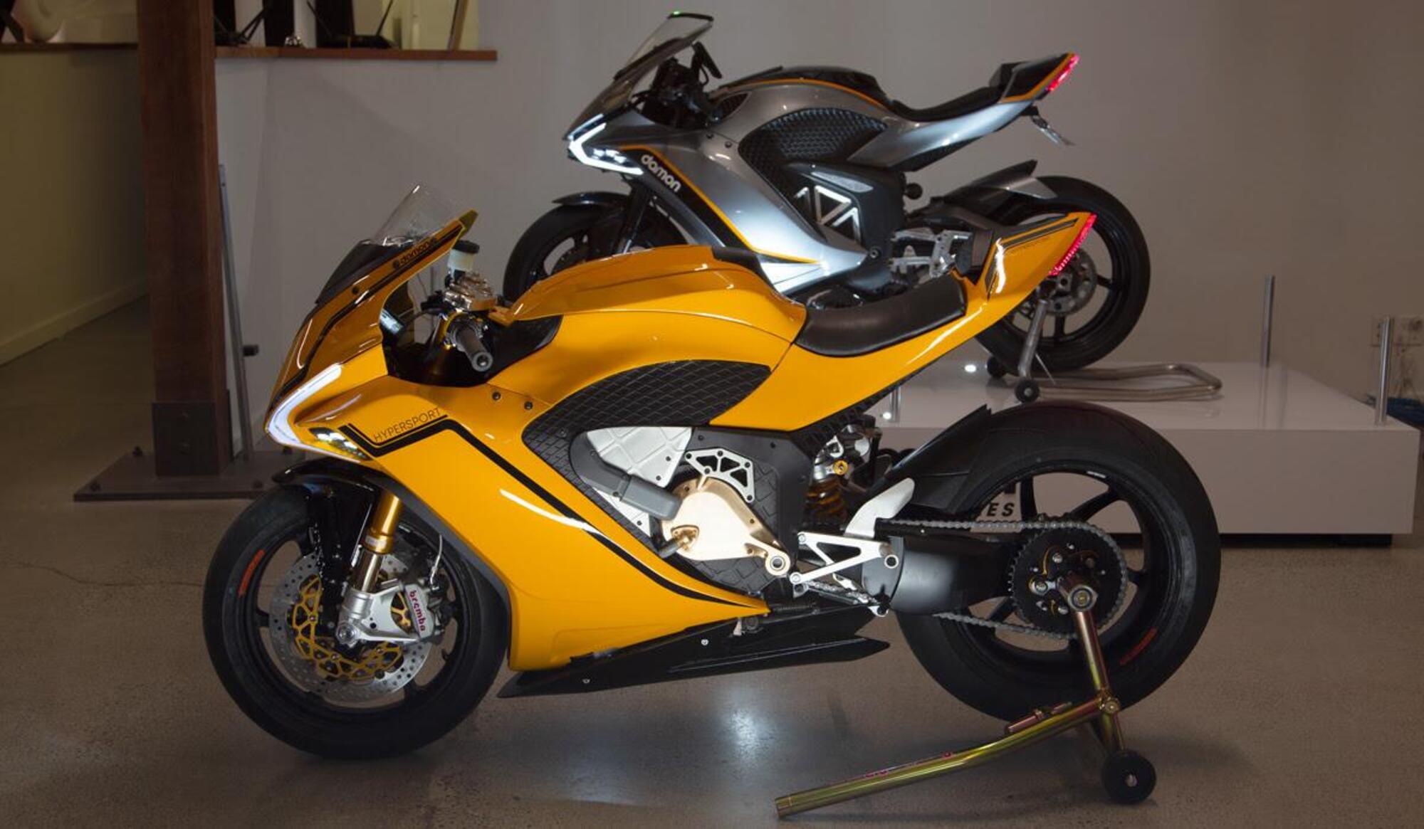 sullo sfondo la vecchia versione, in primo piano lultima evoluzione della Damon Hypersport