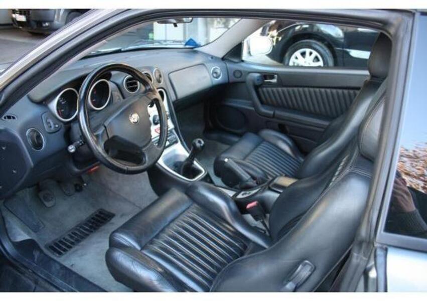 Alfa Romeo Gtv 2 0i 16v Twin Spark Cat 03 1997 05 1998