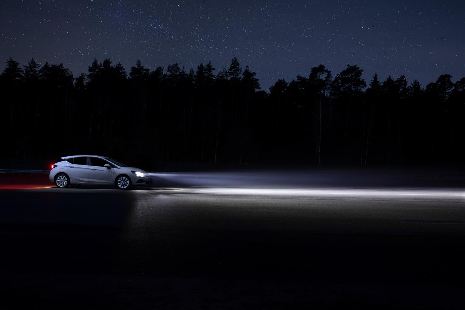 Come (non) abbagliano le nuove Opel 2021: IntelliLux Led Matrix