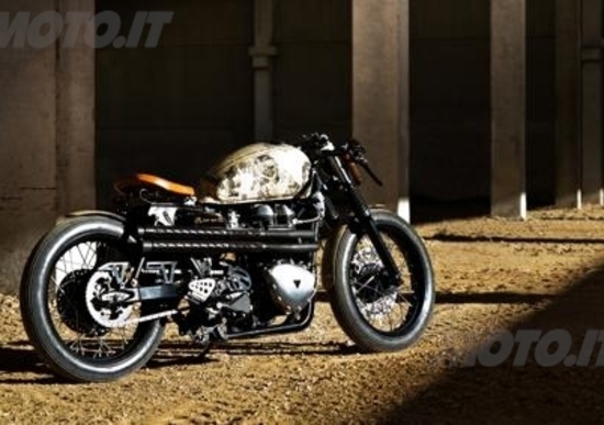 CML Classic Special: Triumph Thruxton Queen Elizabeth Coronation CML Classic Special: Triumph Thruxton Queen Elizabeth Coronation