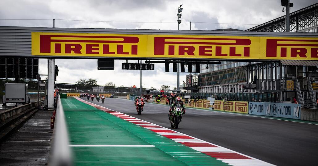 Jonathan Rea: Cadute inspiegabili in MotoGP? Colpa delle gomme