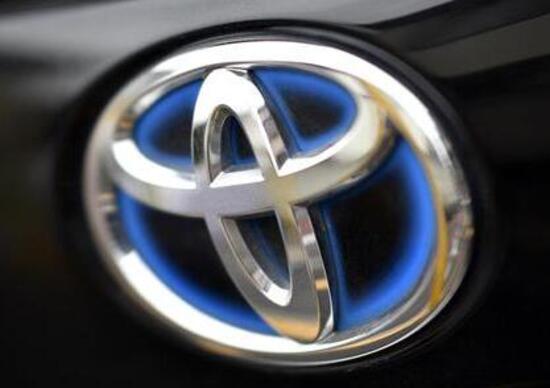 Toyota: in Giappone produzione ferma per terremoto Toyota: in Giappone produzione ferma per terremoto