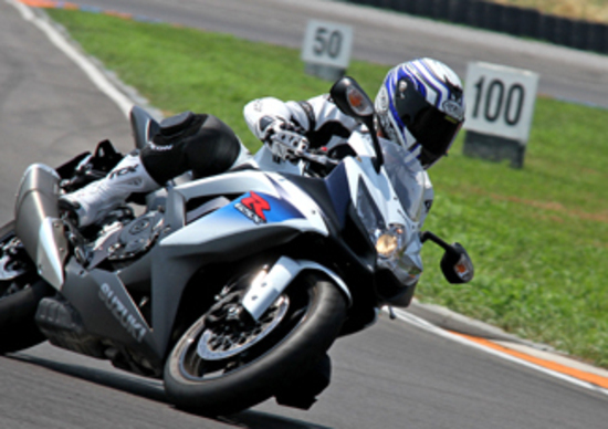 Le promozioni di aprile di Suzuki Le promozioni di aprile di Suzuki