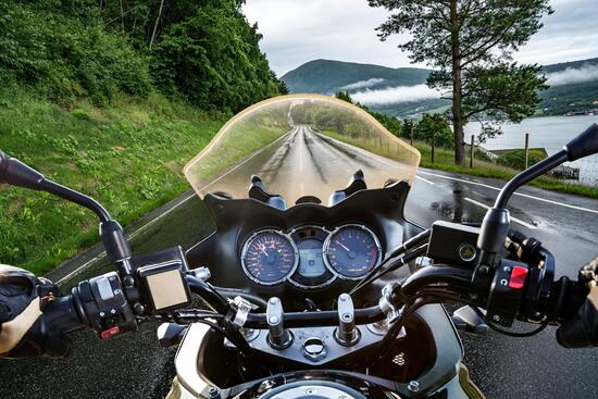 Guida rapida in 4 punti per aspiranti motoviaggiatori Guida rapida in 4 punti per aspiranti motoviaggiatori