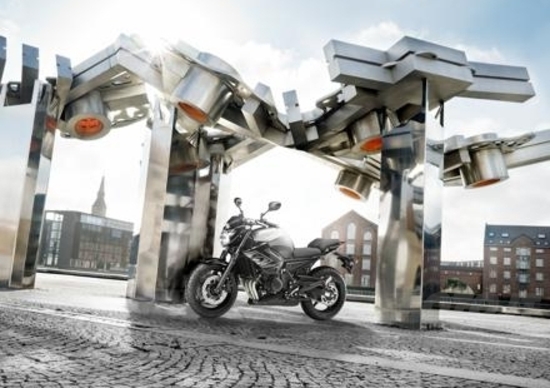 Yamaha, arrivano XJ6 SP e kit per neopatentati Yamaha, arrivano XJ6 SP e kit per neopatentati