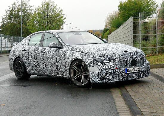 Mercedes C63 AMG | Addio V8, benvenuto ibrido 4 cilindri da 550 CV con turbo elettrico Mercedes C63 AMG | Addio V8, benvenuto ibrido 4 cilindri da 550 CV con turbo elettrico