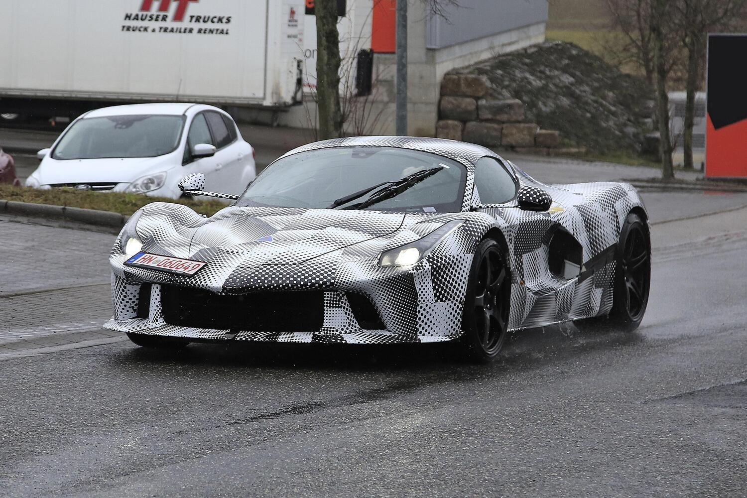 Ferrari LaFerrari, in arrivo un'erede? Le foto spia