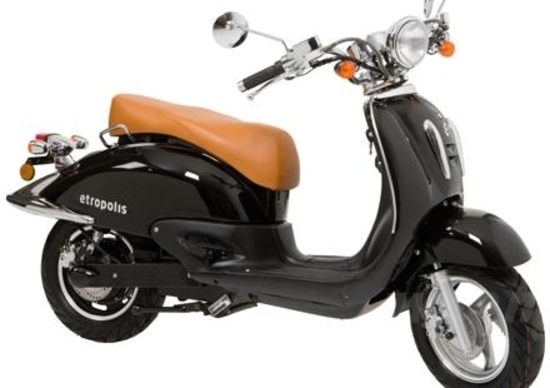 Etropolis Retrò Lithium, lo scooter a emissioni zero Etropolis Retrò Lithium, lo scooter a emissioni zero
