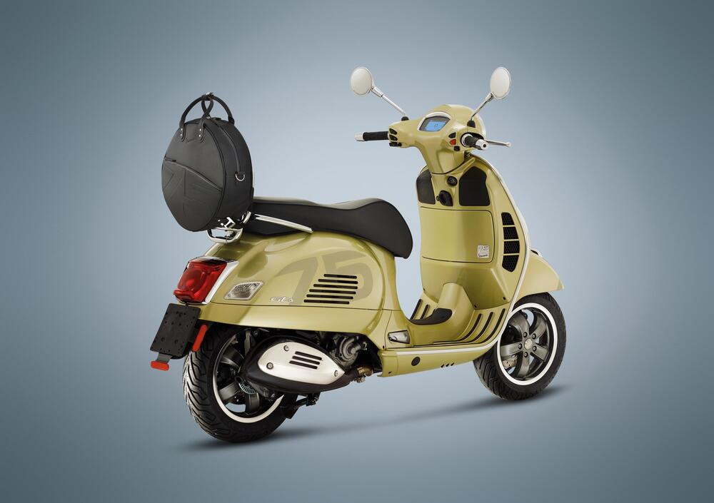 Vespa Gts 300 Supertech Hpe 75th 2021 Prezzo E Scheda Tecnica Moto It