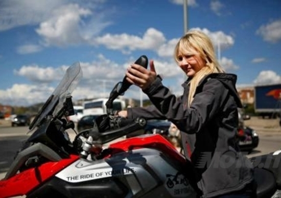 La bella Stephanie: da Barcellona a Firenze con la Bmw R1200GS La bella Stephanie: da Barcellona a Firenze con la Bmw R1200GS