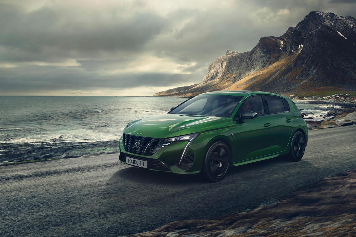 Nuova Peugeot 308, è anche ibrida plug-in