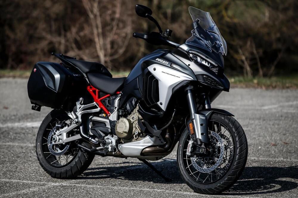 ducati multistrada 1260 vs bmw r1250gs