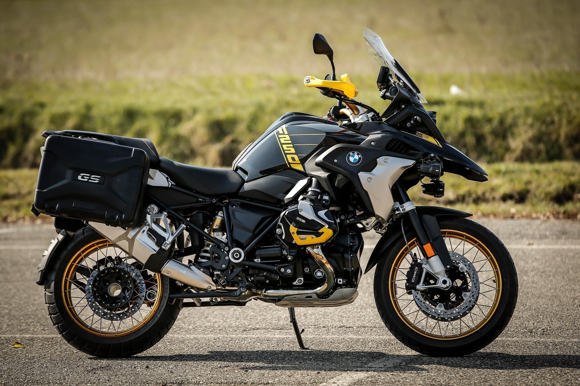 ducati multistrada 1260 vs bmw r1250gs