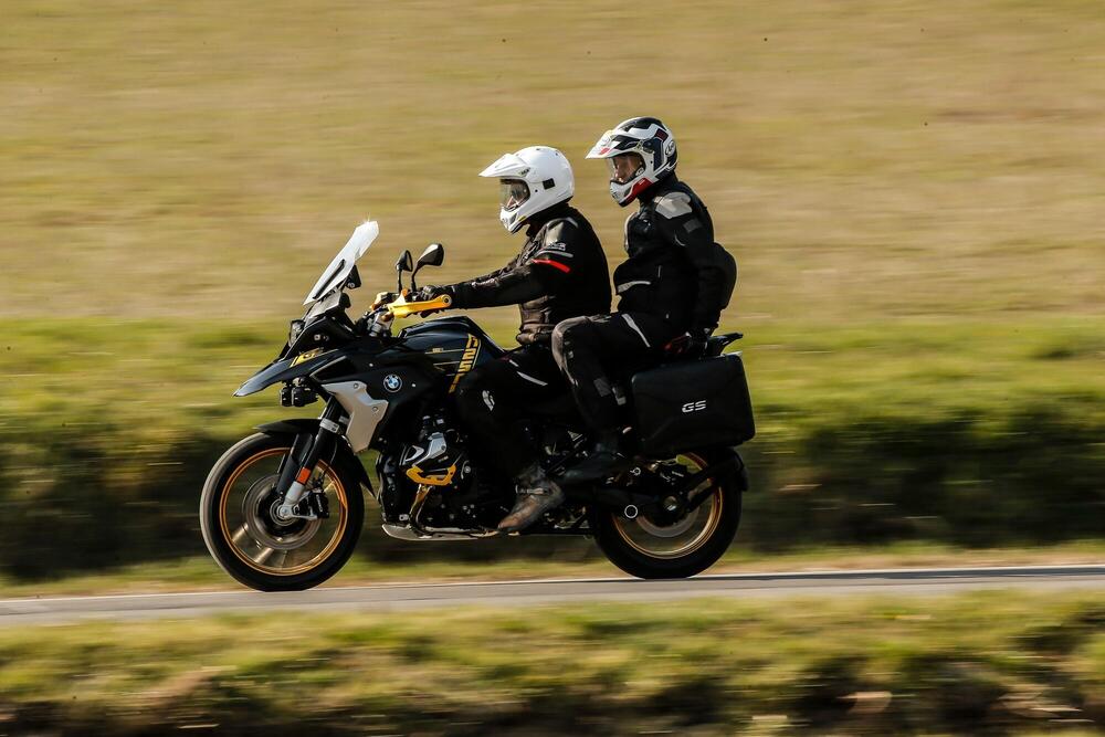 ducati multistrada 1200s vs bmw r1200gs