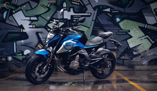 CFMOTO 650 NK SP. La dotazione della bicilindrica cinese diventa più ricca CFMOTO 650 NK SP. La dotazione della bicilindrica cinese diventa più ricca