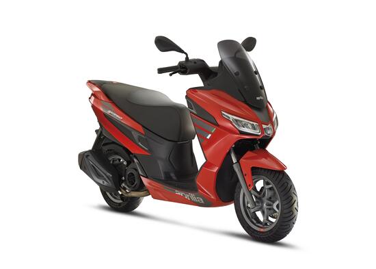 Nuovo Aprilia SXR 50. Lo scooter urbano dallo stile sportivo Nuovo Aprilia SXR 50. Lo scooter urbano dallo stile sportivo