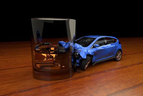 Senza coprifuoco peggiora la sicurezza stradale? In Svizzera di sera urtano pure le auto della polizia! Senza coprifuoco peggiora la sicurezza stradale? In Svizzera di sera urtano pure le auto della polizia!