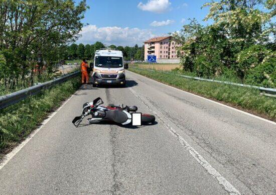 Pozzuolo Martesana, cade in moto per evitare buche sull'asfalto Pozzuolo Martesana, cade in moto per evitare buche sull'asfalto