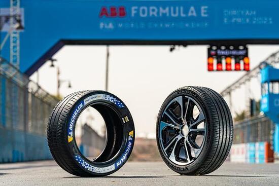 La nuova gommatura Michelin per le supercar e sportive elettriche: Pilot Sport EV La nuova gommatura Michelin per le supercar e sportive elettriche: Pilot Sport EV