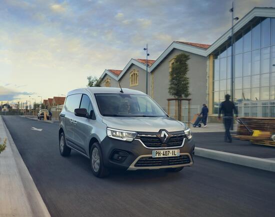 Il nuovo Renault Kangoo fa invidia, A certi rivali: impronta automobilistica e praticità Van Il nuovo Renault Kangoo fa invidia, A certi rivali: impronta automobilistica e praticità Van
