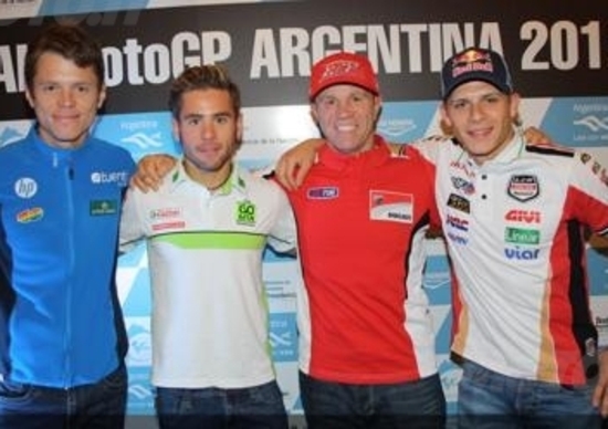 Bradl è il più veloce dei test nel nuovo circuito argentino Bradl è il più veloce dei test nel nuovo circuito argentino