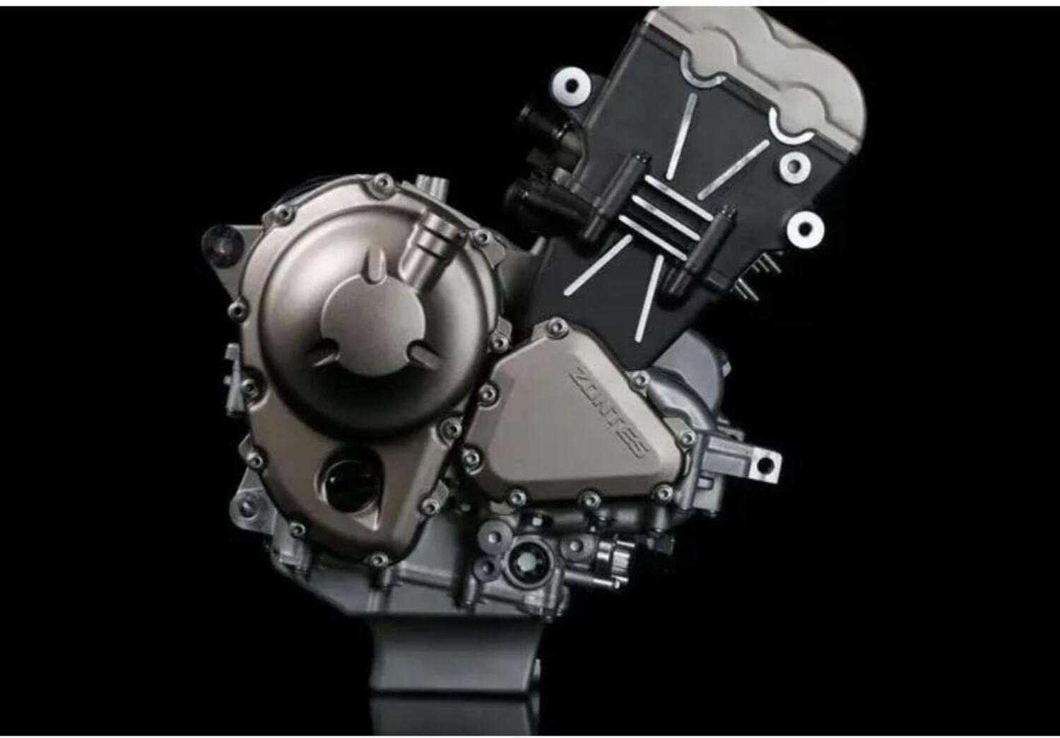 Un nuovo motore (per nuove moto) a tre cilindri da Zontes