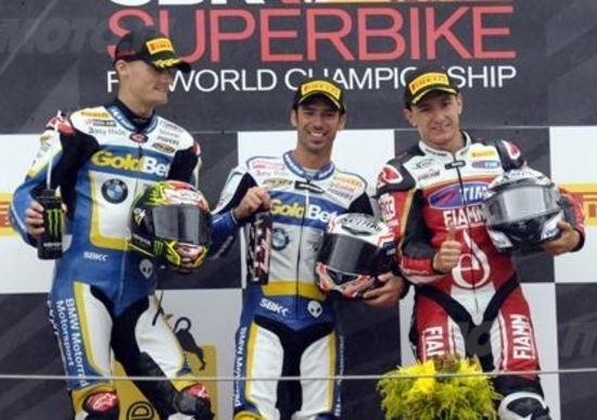 Melandri vince gara 1 in Russia. Badovini 3° Melandri vince gara 1 in Russia. Badovini 3°