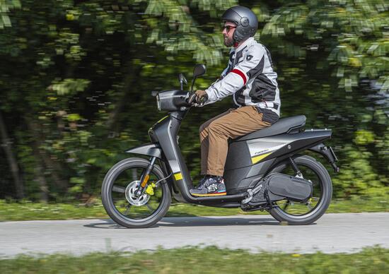 Scooter Askoll 2021. Nuovi colori e nuove batterie Scooter Askoll 2021. Nuovi colori e nuove batterie