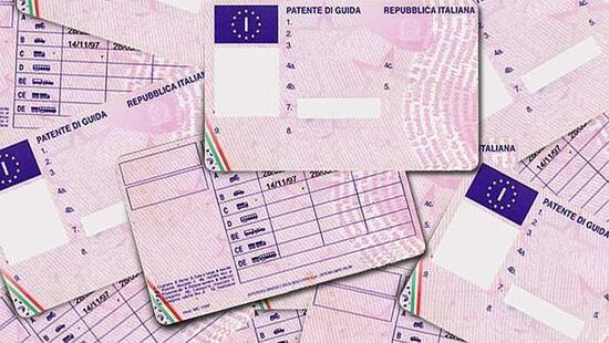Nuove proroghe sulle scadenze di Patente, CQC e Foglio Rosa: si arriva al 2022? Nuove proroghe sulle scadenze di Patente, CQC e Foglio Rosa: si arriva al 2022?