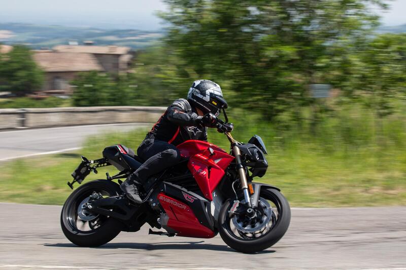 Energica Eva Ribelle RS 2021 TEST. Balzo epocale - Moto.it - Energica Eva Riva Acceleration