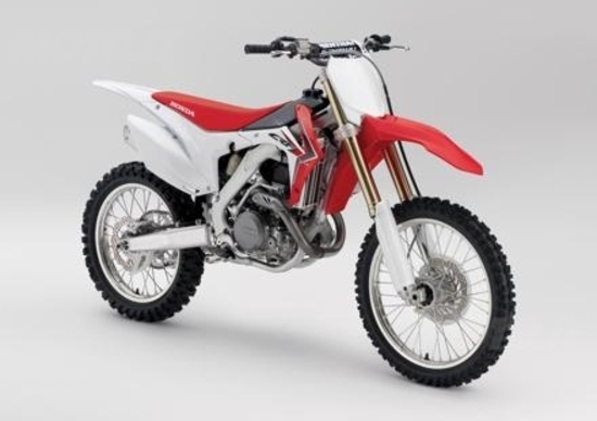 La gamma Honda CRF distribuita dal nuovo partner di Honda Italia RedMoto La gamma Honda CRF distribuita dal nuovo partner di Honda Italia RedMoto