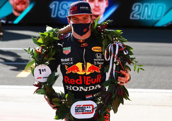F1, a punti senza concludere nemmeno un giro del GP: è il paradosso di Verstappen a Silverstone F1, a punti senza concludere nemmeno un giro del GP: è il paradosso di Verstappen a Silverstone