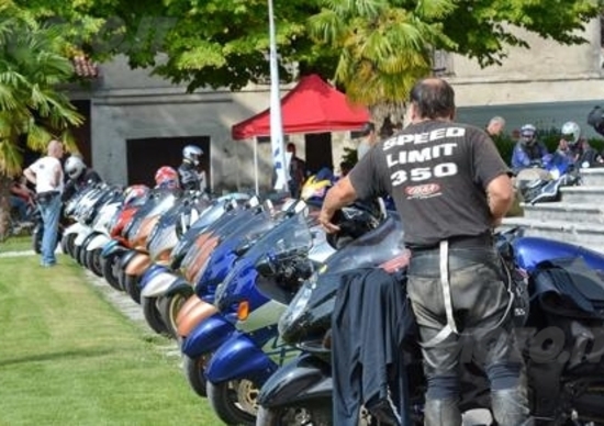 Suzuki Hayabusa Italian Meeting 2013, 60 moto da 6 Paesi Suzuki Hayabusa Italian Meeting 2013, 60 moto da 6 Paesi