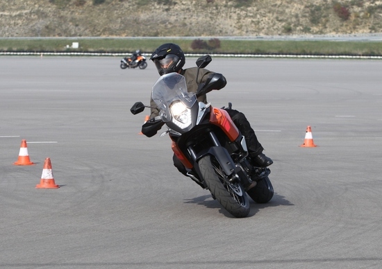 KTM 1190 Adventure con Bosch MSC, la nostra prova su strada KTM 1190 Adventure con Bosch MSC, la nostra prova su strada