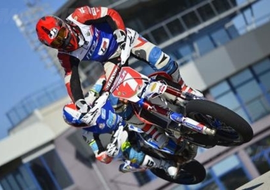 Supermoto delle Nazioni: Italia terza dietro a Bulgaria e Francia Supermoto delle Nazioni: Italia terza dietro a Bulgaria e Francia