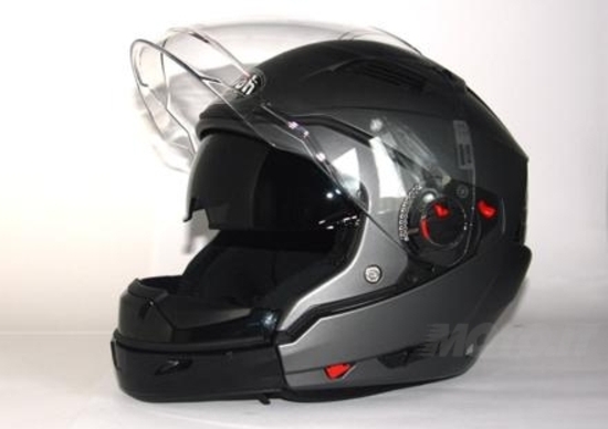 Casco Airoh Executive, il modulare innovativo Casco Airoh Executive, il modulare innovativo