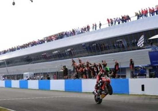 SBK. Doppietta di Laverty a Jerez SBK. Doppietta di Laverty a Jerez