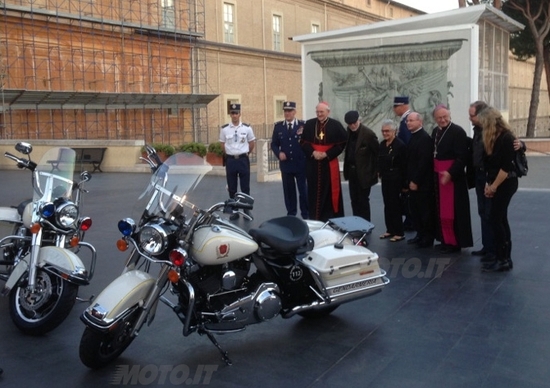 L'Harley-Davidson del Papa all'asta per la Caritas L'Harley-Davidson del Papa all'asta per la Caritas