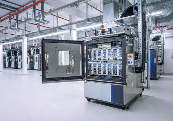 Batterie e chip automotive, Meno Asia più Europa (centrale e filo-tedesca)
