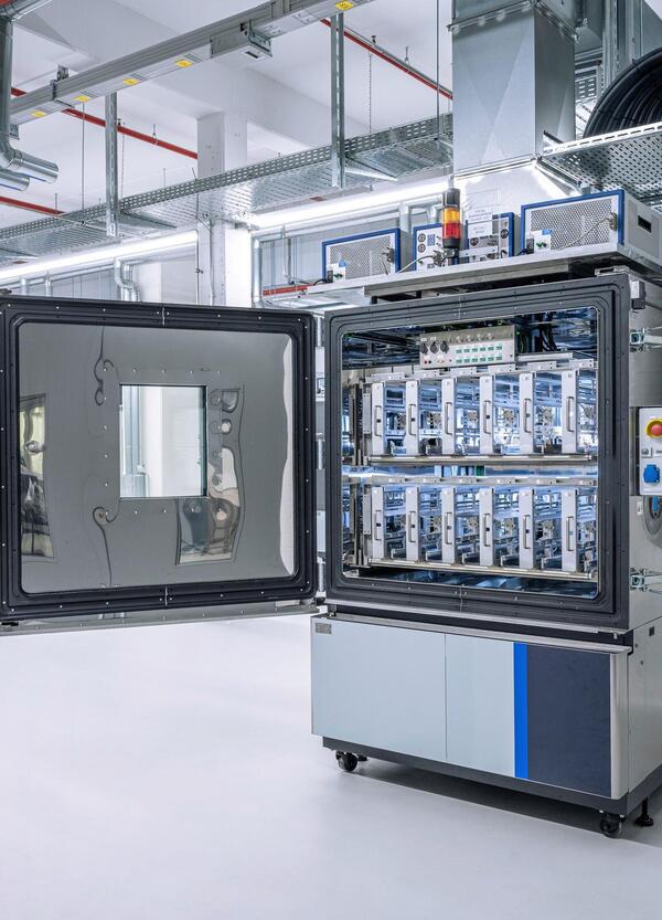 Batterie e chip automotive, Meno Asia più Europa (centrale e filo-tedesca)