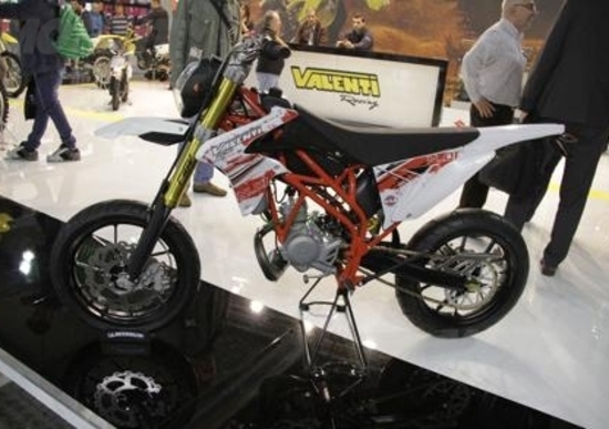 EICMA 2013. Valenti 50 Enduro e Supermoto S.01 e N.01 EICMA 2013. Valenti 50 Enduro e Supermoto S.01 e N.01