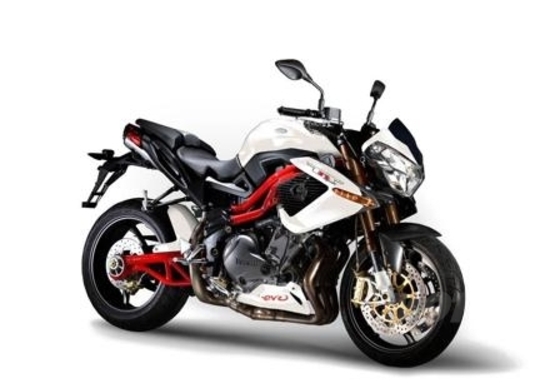 Benelli (più Keeway) avvia la produzione in Brasile Benelli (più Keeway) avvia la produzione in Brasile