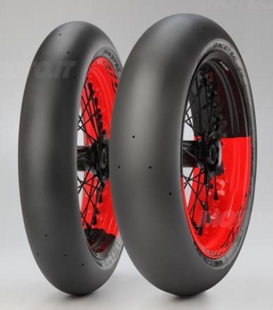 Pneumatici supermotard: nuova mescola per il Metzeler Racetec SM Pneumatici supermotard: nuova mescola per il Metzeler Racetec SM