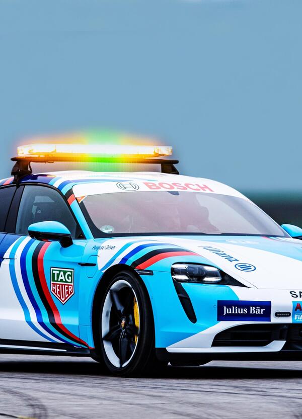 Formula E, la Porsche Taycan è la nuova Safety Car