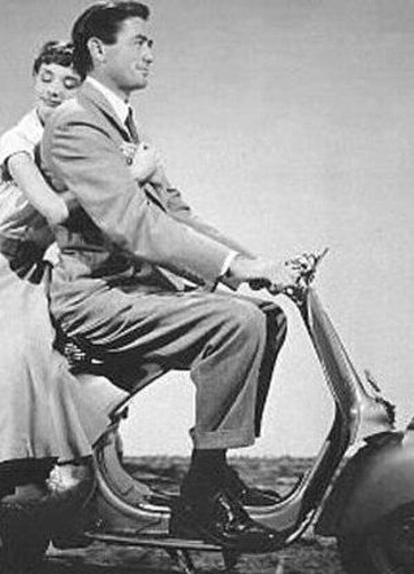 Sembra incredibile ma la Vespa vale 906 milioni di euro: chi l’avrebbe detto negli anni Cinquanta?