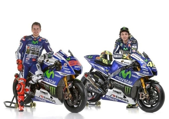 Yamaha MotoGP, ecco la livrea ufficiale di Rossi e Lorenzo Yamaha MotoGP, ecco la livrea ufficiale di Rossi e Lorenzo