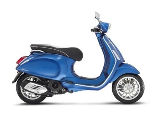 Nuova Vespa Sprint: le prime foto Nuova Vespa Sprint: le prime foto