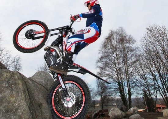 Beta Evo 300 Factory Official by James Dabill Beta Evo 300 Factory Official by James Dabill